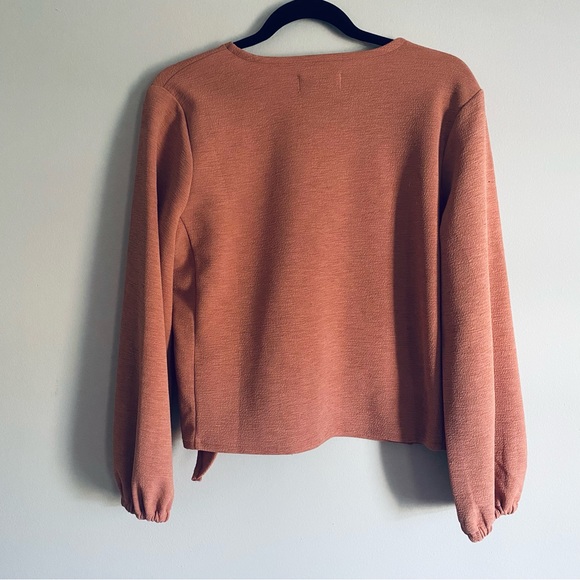 Texture & Thread Madewell Women's Terra Cotta Crepe Wrap Top Size Medium K3979 - Picture 6 of 8